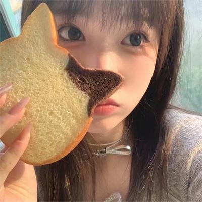 这个美术部有问题!海报