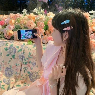 奇异世界海报
