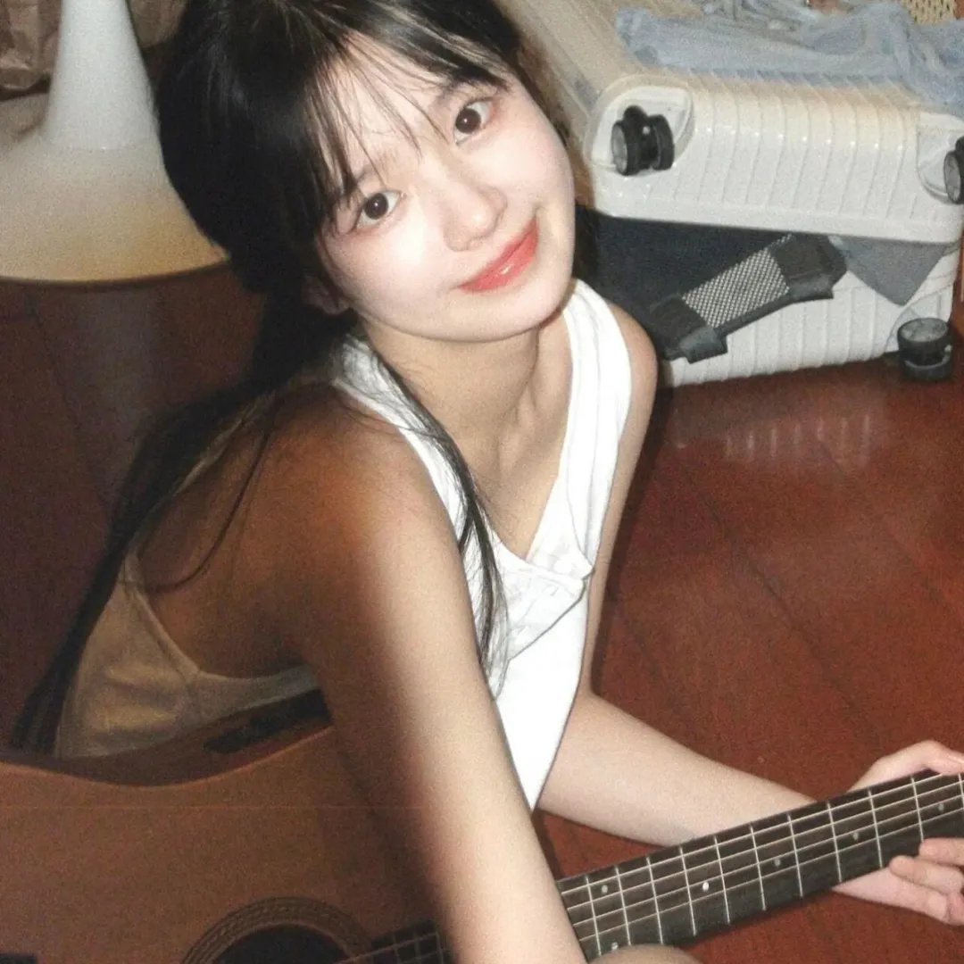 扭曲的金钱海报